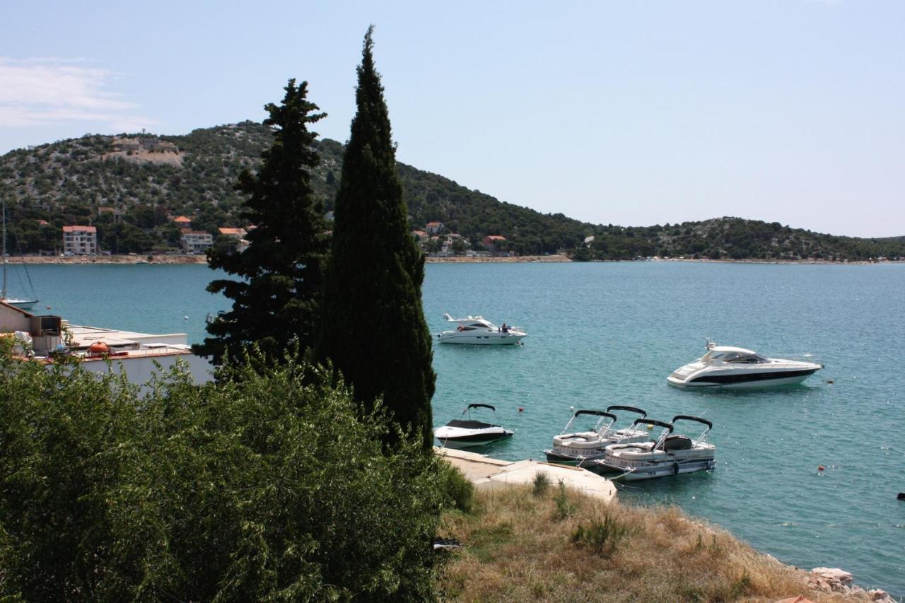 Apartments By The Sea Tisno, Murter - 5141 Exterior foto